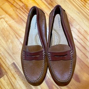 Women’s G H Bass & Co loafers size 8 1/2 New